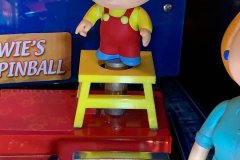 Family-Guy-Stool-3